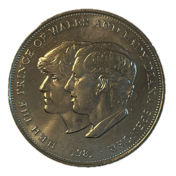 Charles and Diana 1981 Crown - Picture 1 of 2